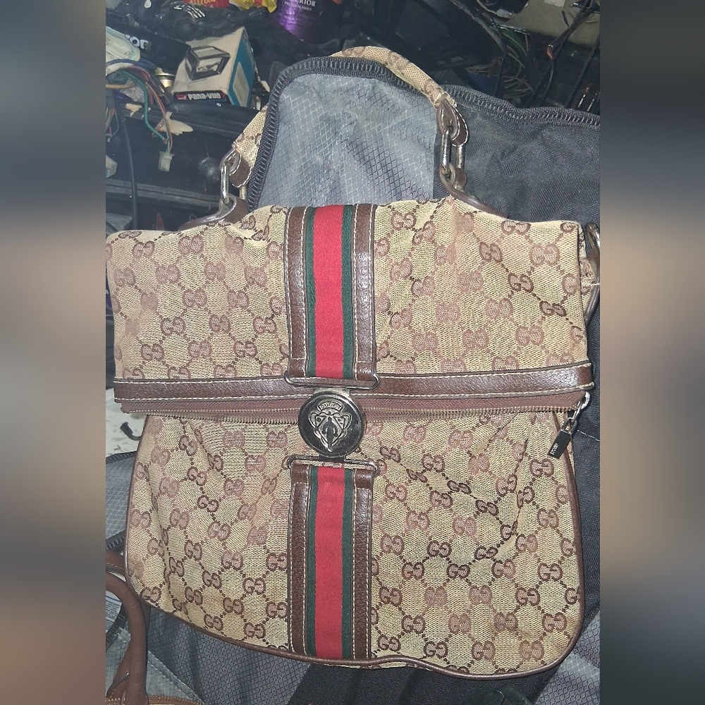 Gucci Tan and Red Shoulder Bag